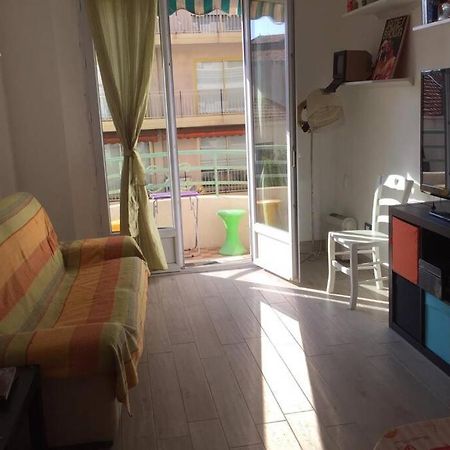 Apartamento Grand F2 60Mq Centre Antibes, Proche Plages, Commerces, 2 Balcons, Parking, Train, Bus, Deco Vintage, Pet Friendly, Ideal Famille Ou 1-2 Couples Exterior foto