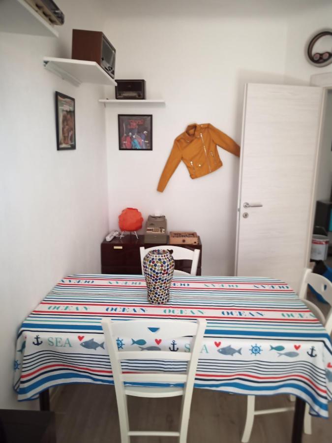 Apartamento Grand F2 60Mq Centre Antibes, Proche Plages, Commerces, 2 Balcons, Parking, Train, Bus, Deco Vintage, Pet Friendly, Ideal Famille Ou 1-2 Couples Exterior foto